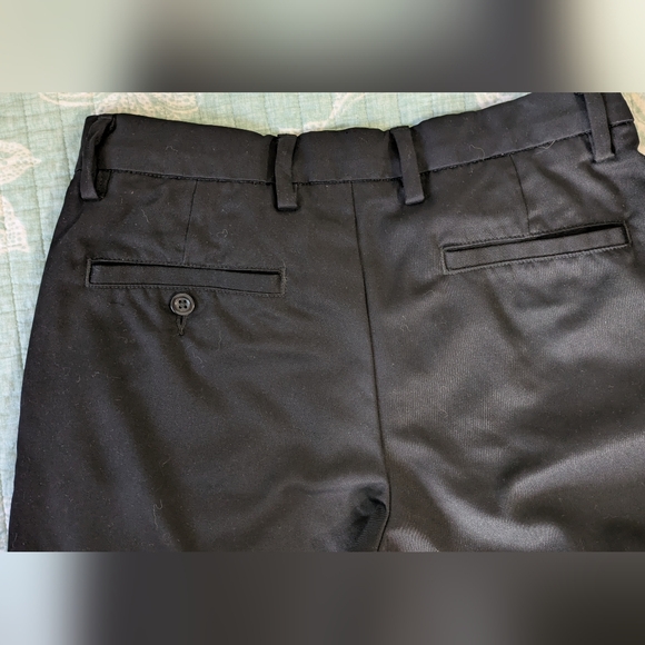 Amazon essentials Men's Black Pants. Slim 30x30". - Picture 4 of 7